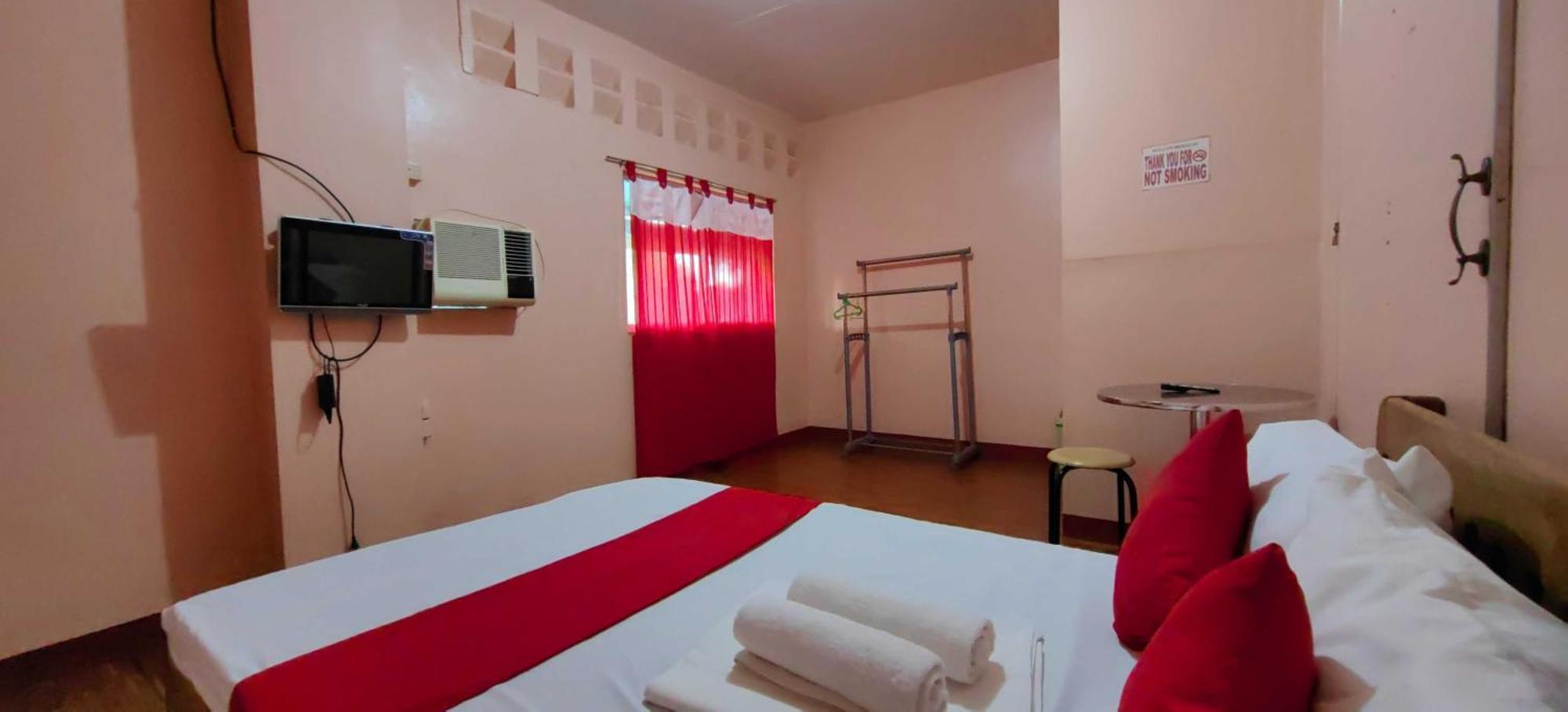 Oyo 1038 William Hearts Pension Puerto Princesa Dış mekan fotoğraf