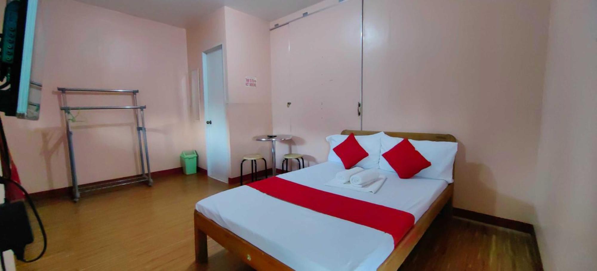 Oyo 1038 William Hearts Pension Puerto Princesa Dış mekan fotoğraf