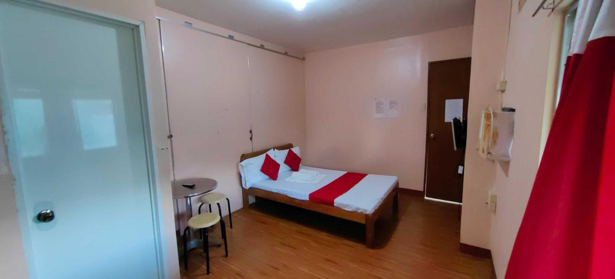 Oyo 1038 William Hearts Pension Puerto Princesa Dış mekan fotoğraf